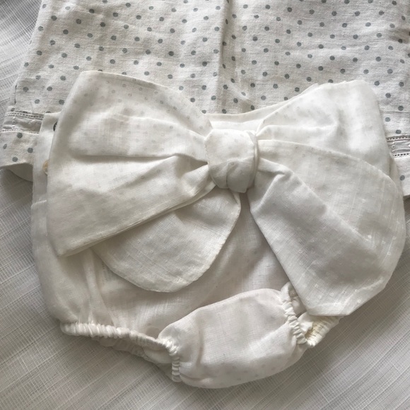 Pili Carrera Baby Girl Linen Blouse and Bloomers Set - Picture 3 of 15